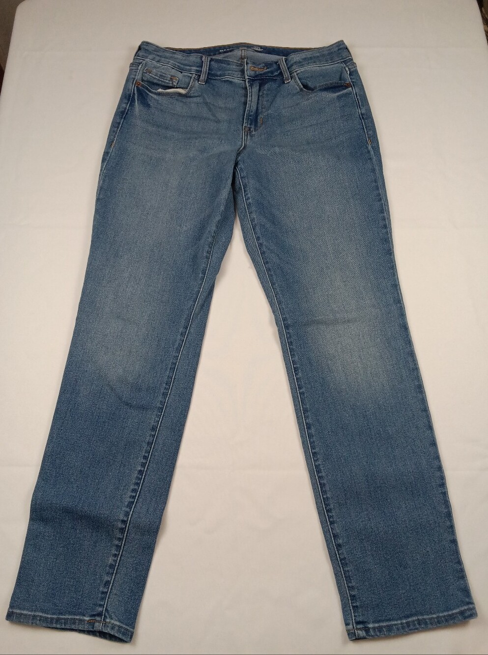 Old Navy Denim Mid-Rise Boyfriend Jean Shorts Size 10